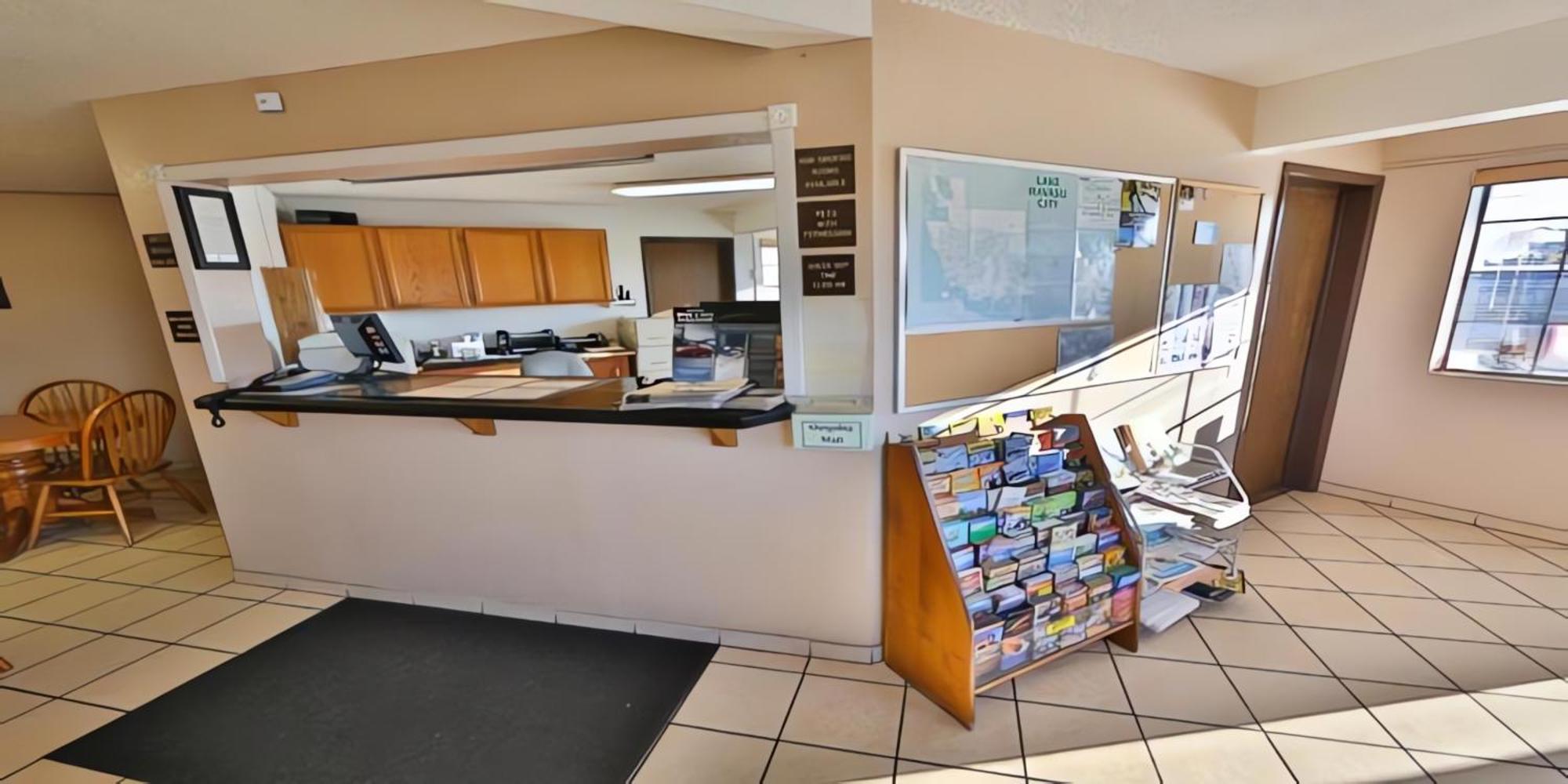 Super 8 By Wyndham Lake Havasu City Exteriör bild