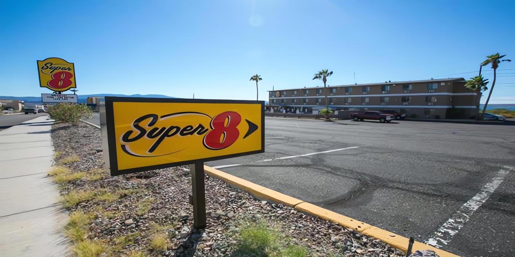 Super 8 By Wyndham Lake Havasu City Exteriör bild