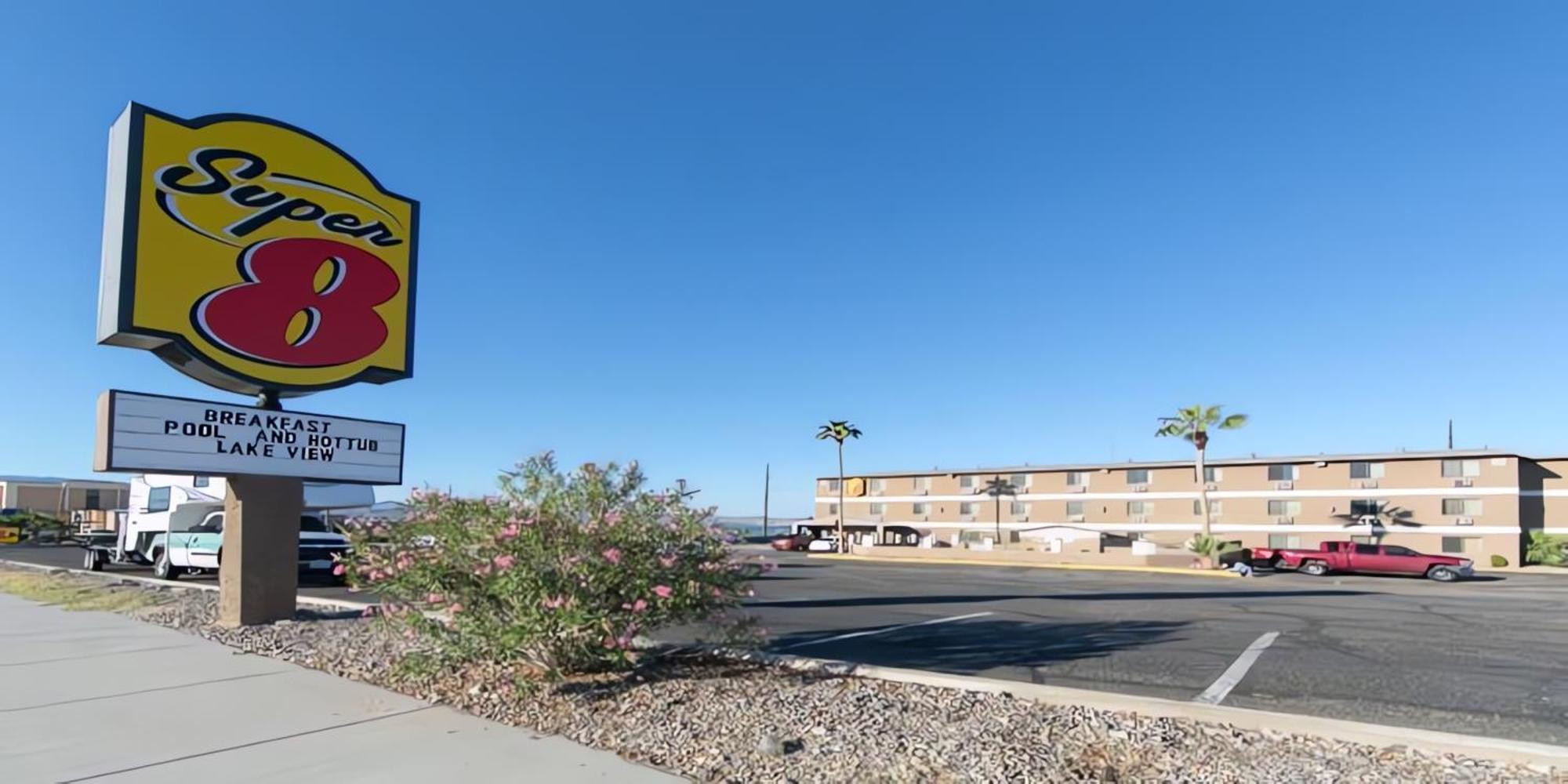 Super 8 By Wyndham Lake Havasu City Exteriör bild