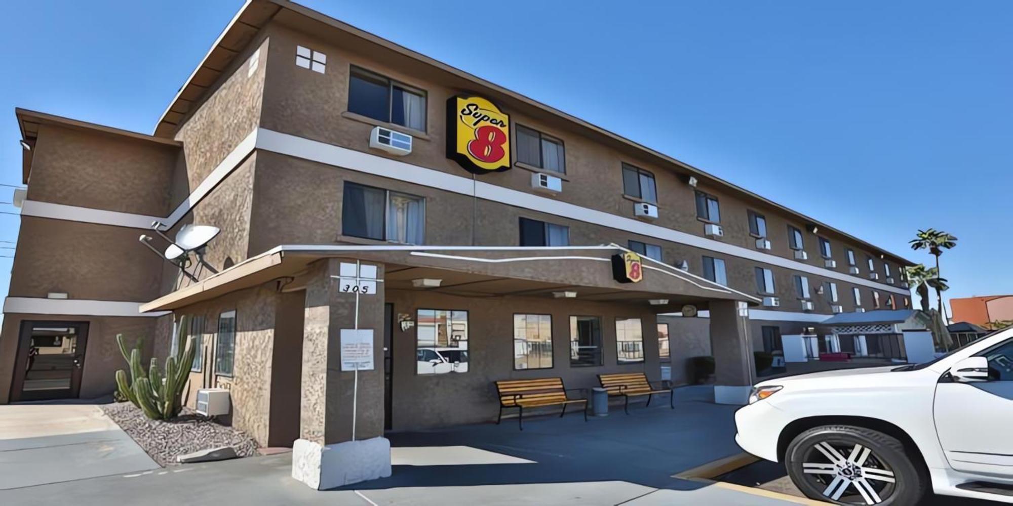Super 8 By Wyndham Lake Havasu City Exteriör bild